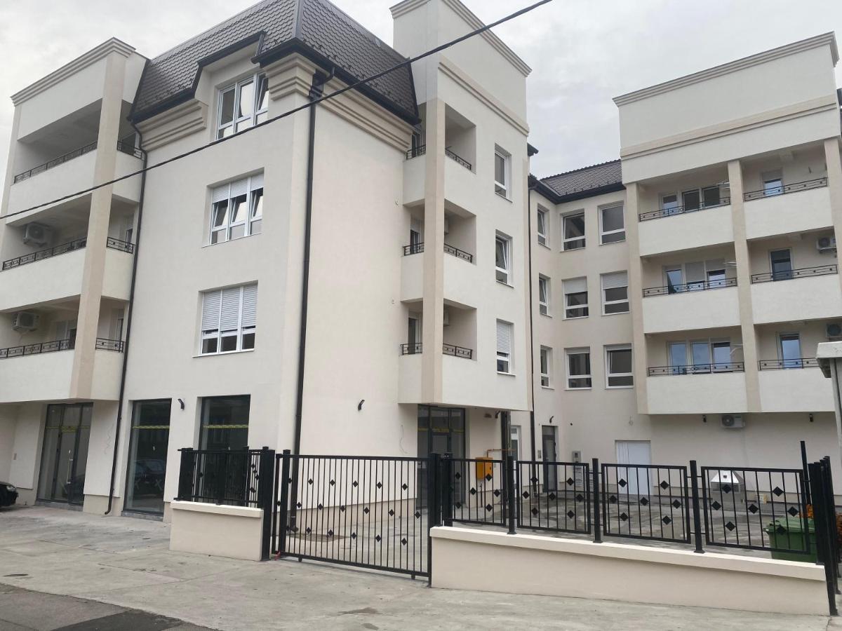Apartman Mdb Lux Subotica Luaran gambar